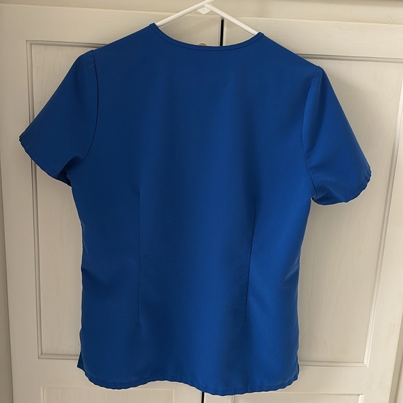 Figs Catarina One Pocket Scrub Top - Picture 3 of 4